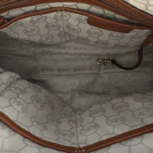 Stripped Satchel - Picture 3 of 3